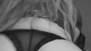 Slowmo twerking in my panties