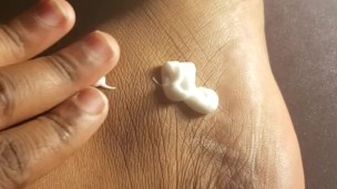 Watch Me Apply Lotion To My Ash Foot.