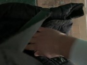 рассчиталась с доставщиком пиццы минетом и дала трахнуть киску 1/16