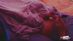 TEEN CAUGHT MASTURBATING 