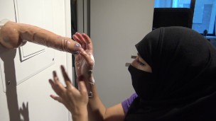 HIJAB TEEN ENJOYS BIG WHITE COCK