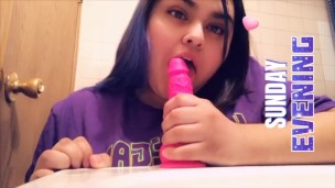 Sucking my cute lil dildo!