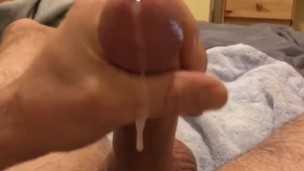 Amateur male cumshot 