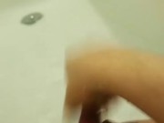 Bathtime fun squirting small milf - Screenshot 10 of 16 - Vibrator