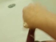 Bathtime fun squirting small milf - Screenshot 9 of 16 - HD