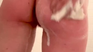 Full #WetWednesday Ass Wash/Spread in the Shower