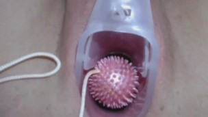 CLOSE UP PUSSY MASTURBATION