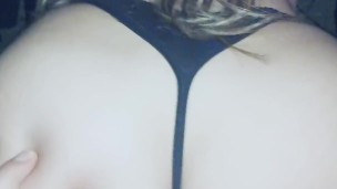 Follando rico y fuerte al ritmo del regaeton con su tanga sexy! 