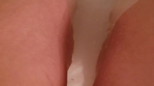 Sexy Kneeling Piss In Own Bath Water