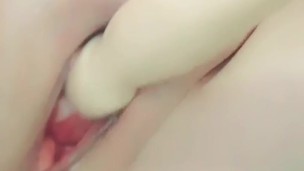 Dildo makes me squirt so hard