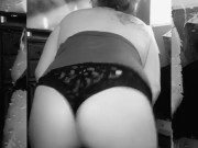 Ass shaking  - Screenshot 11 of 16 - HD