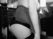 Ass shaking  - Screenshot 6 of 16 - HD