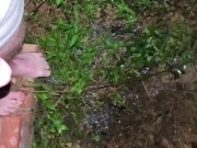 Quick Piss Outside - Screenshot 12 of 16 - Piss