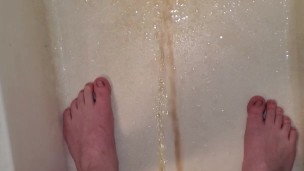 HOT PISS IN THE SHOWER!!!