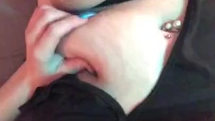 Fat girl wants attention from mediocre cyber cock 