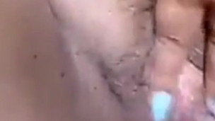 Gorda culona se masturba hasta terminar toda mojada