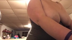 Big tit milf does dishes topless for her Snapchat premium 