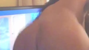 Fuck the tv I’m dancing butt ass naked !!