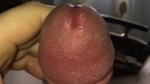 Быстрая дрочка и яростный камшот