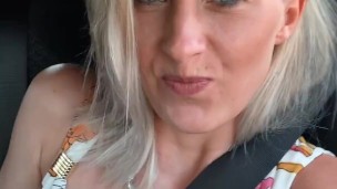 OMG! Im Taxi heimlich zum Orgasmus gefingert