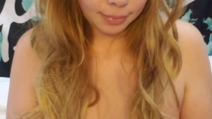 girl gets folded like Origami and cums