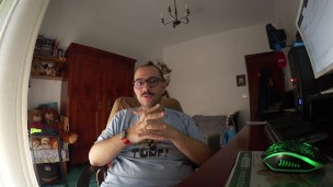 Terrorizzata dal mio gigantesco razzo