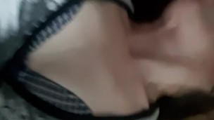 Meia-irmã me fode e amigo 