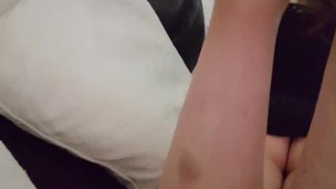 my girlfriend show FEET and ASS on the sofà