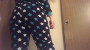 Young Chubby Onesie to Naked Pee (babygirl_goth)