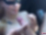 Похотливая сводная сестра не удержалась и отсосала брату в машине 16/16