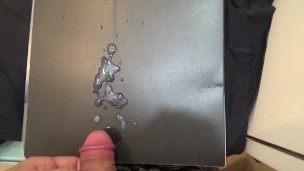 実験動画。本日2度目の射精、量は減少したが濃い射精（溜め期間1時間程）