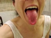 Pissing On A Mini Snowman 14/16