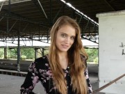 YoungSophie zeigt was von sich 