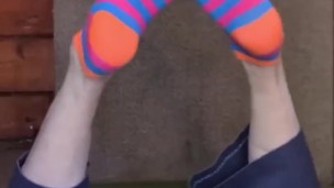 Belly down feet up