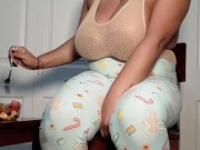 SITOPHILIA: Food Fetish. x- @autogaiagraphy 3/16