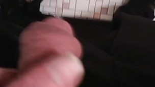 Pissing Just Before Broadcasting On My Chaturbate