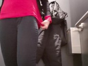 Close Up Vagina While Peeing. See Her Urethra 15/16