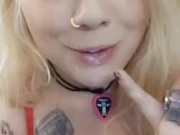 Mmmm let me be your snack! 