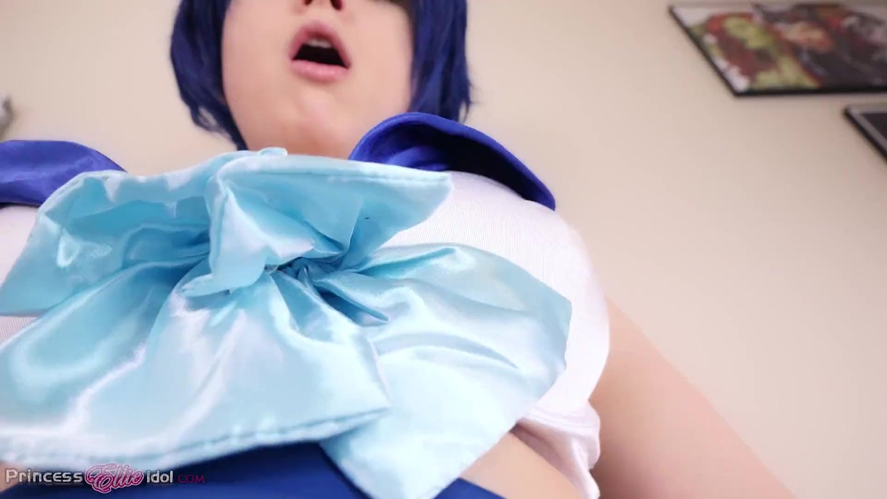 ペニバン装備のセーラーマーキュリーが襲ってくる！？ - 無料セックスビデオ - RedTube