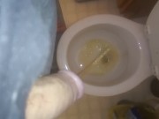 Guy Peeing  - Screenshot 7 of 16 - Piss