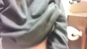 Thick White Milf Pissing