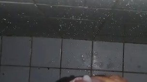 Quick cum in the shower 
