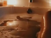 Lonely bath time - Screenshot 1 of 16 - HD