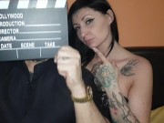 La sorellastra fa una sega di nascosto 2/16