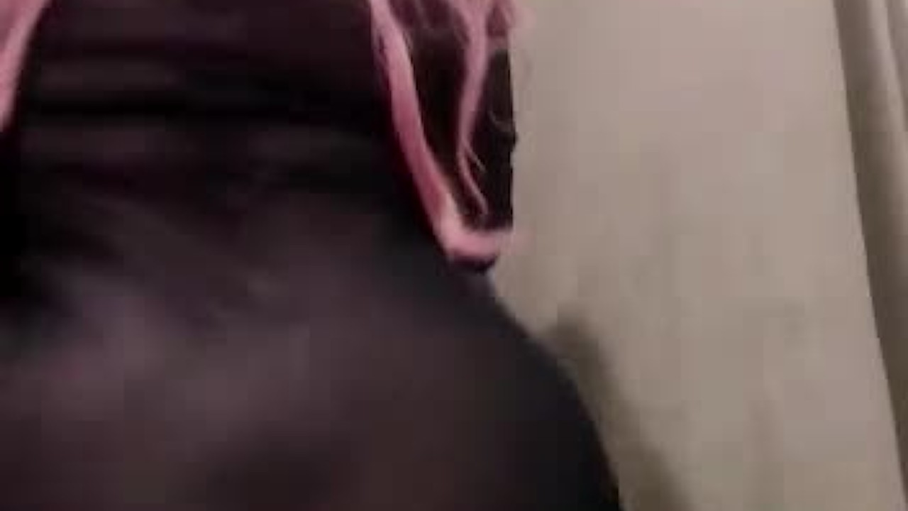 Dançando funk pelada no ano novo - Vídeo de sexo gratis - RedTube