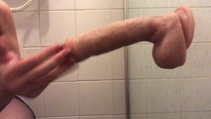 Playing with creampie , juicy play with dildo