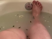 BBW Bath-time Tease