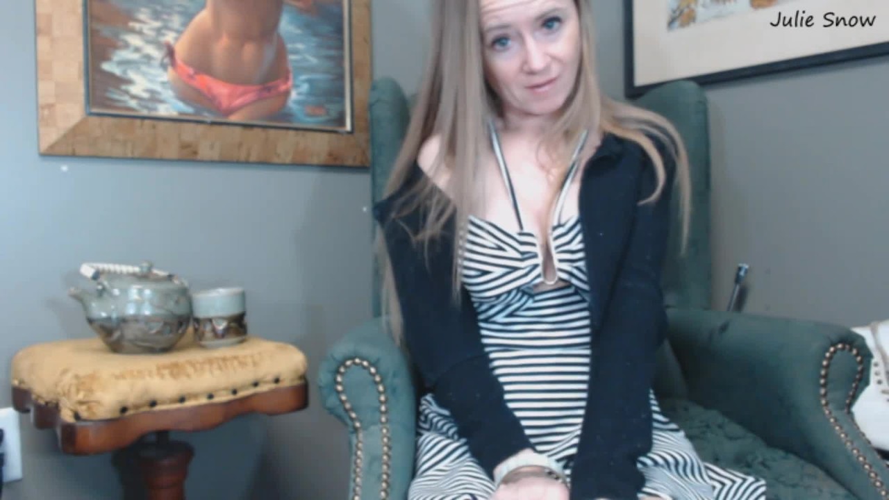Concerned Mom JOI Taboo Step Mom Role Play *New 2020* Julie Snow - 無料セックスビデオ - RedTube