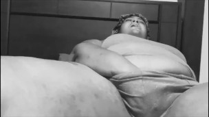 BBW throws ass back and plays with fat pussy 