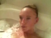 Bath time - Screenshot 2 of 16 - Cum Play